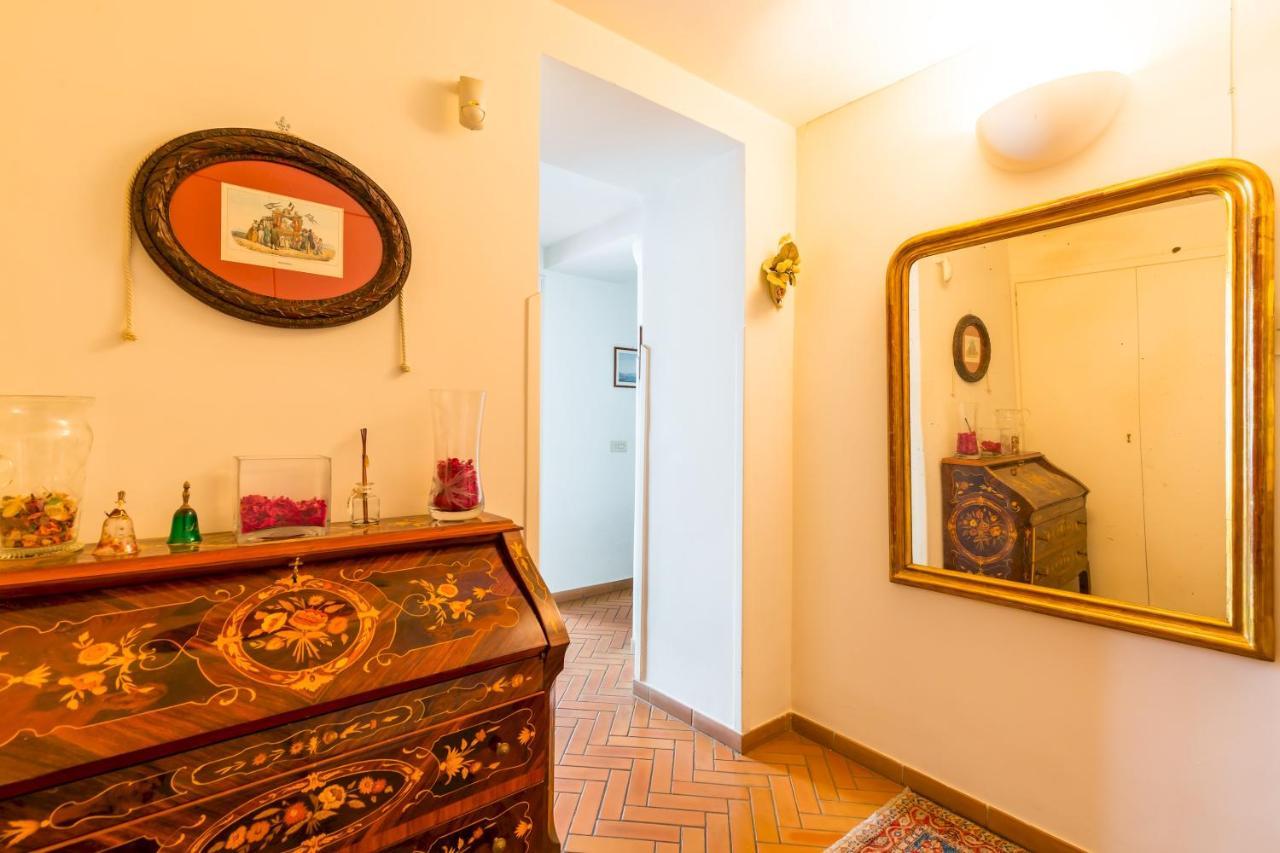 Residenza Capano Charming House By Napoliapartments Eksteriør billede